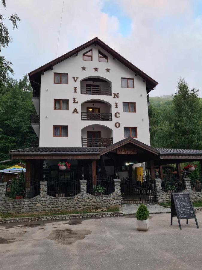 Vila Nico Baia de Fier Kültér fotó
